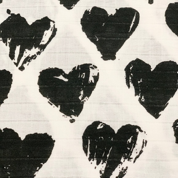 Black hearts swaddle blanket - Picture 2 of 2